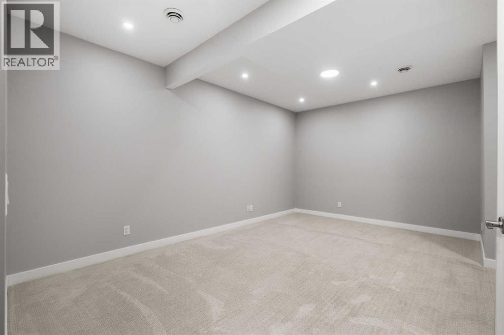 1058 Alpine Avenue SW — photo 35