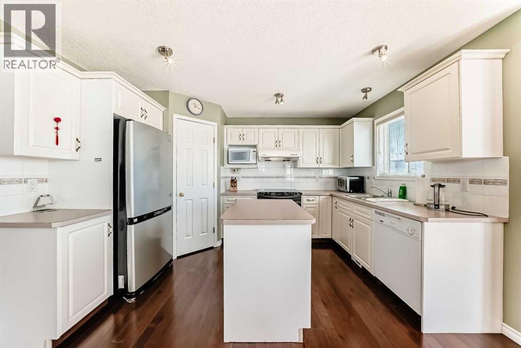 438 Bridlewood Place SW — photo 3
