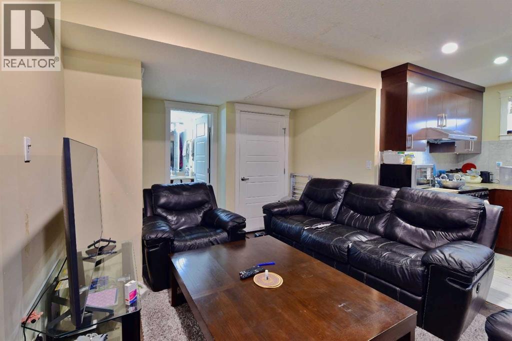 18 Redstone Manor NE — photo 32