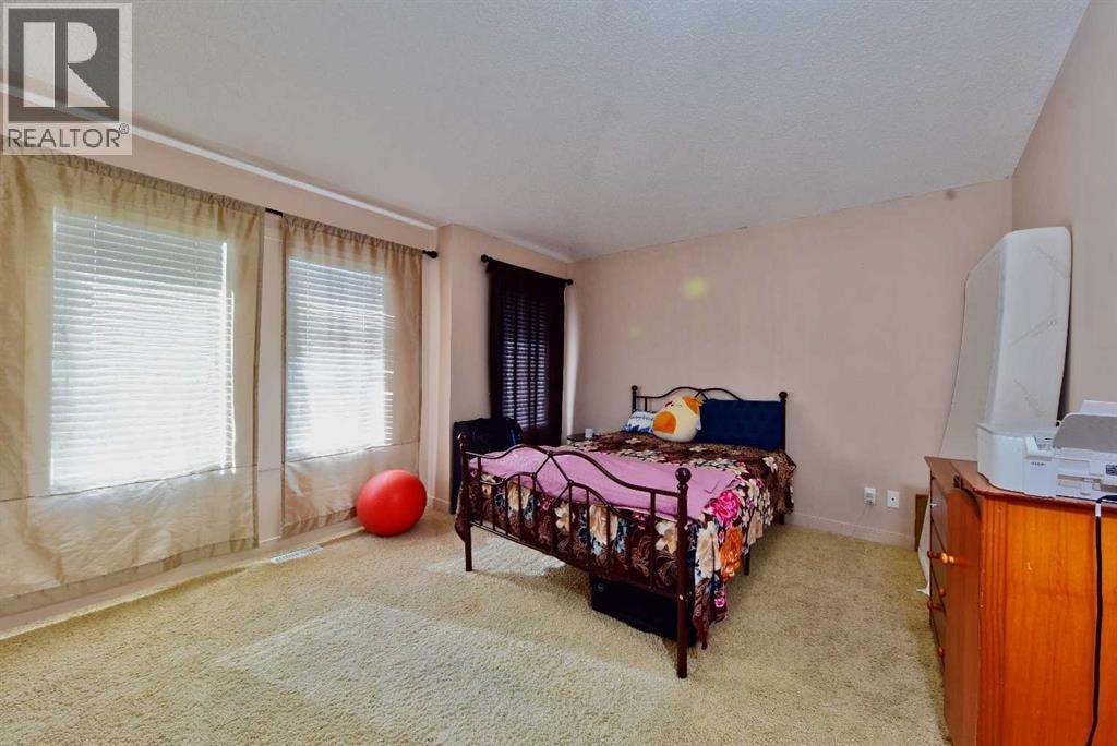 18 Redstone Manor NE — photo 19