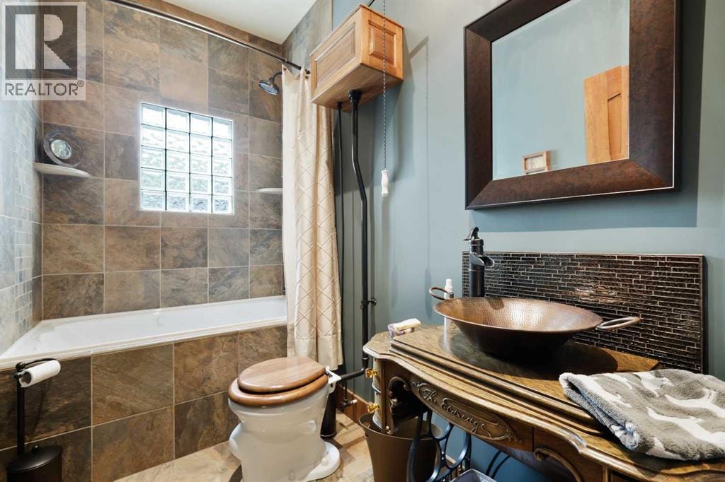 2908 7 Avenue NW — photo 16