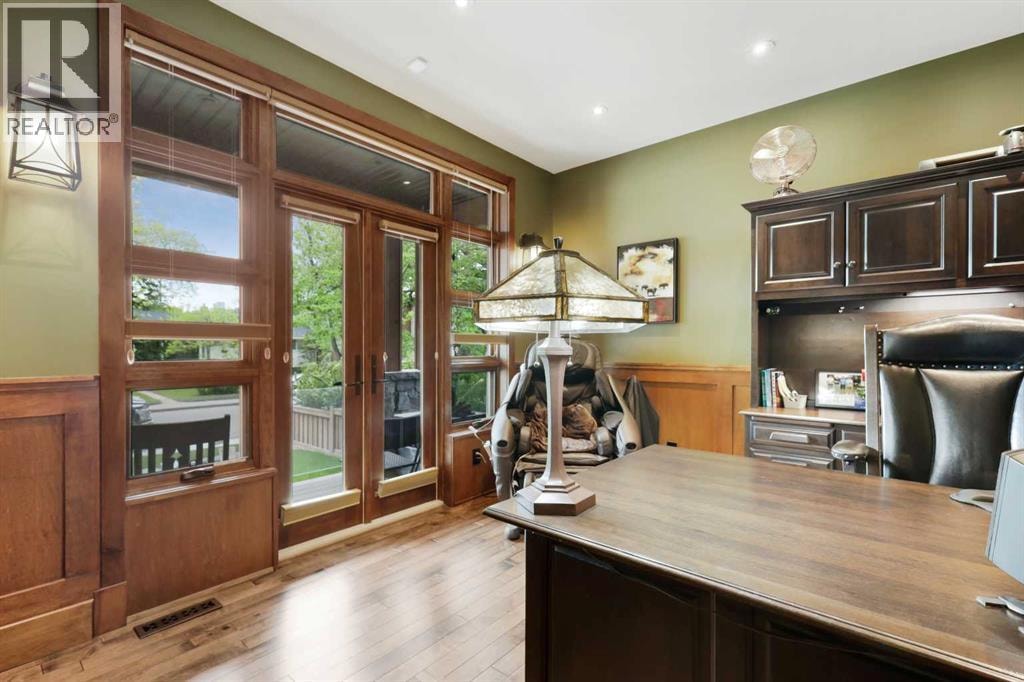 2908 7 Avenue NW — photo 15