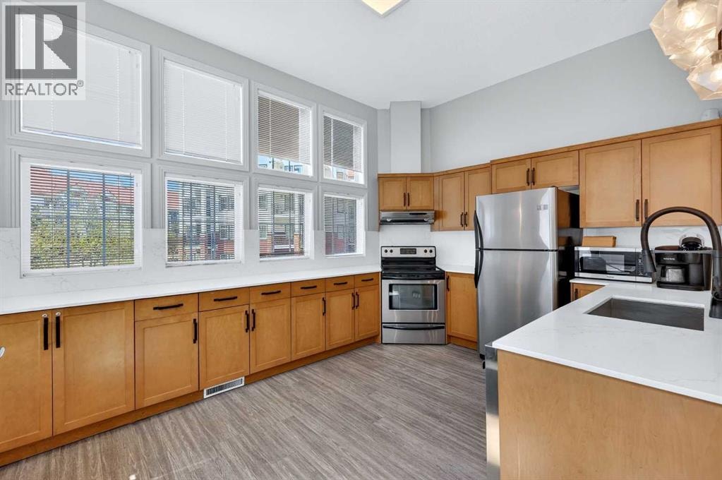 137, 60 Royal Oak Plaza NW — photo 23