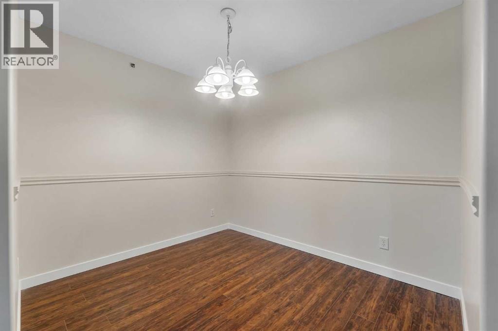 307, 1307 Valleyview Park SE — photo 18