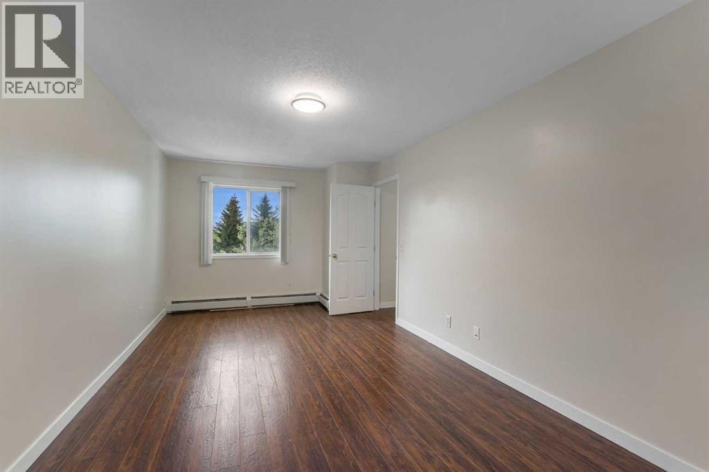 307, 1307 Valleyview Park SE — photo 14