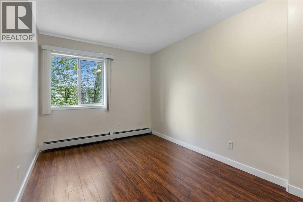 307, 1307 Valleyview Park SE — photo 19