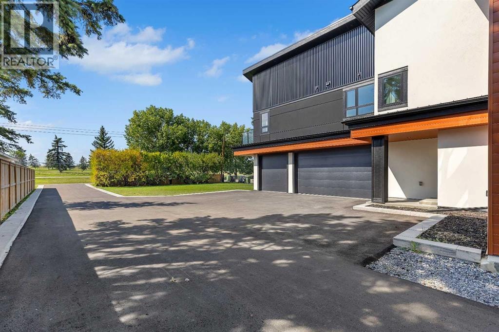 476 WEST CHESTERMERE Drive — photo 3