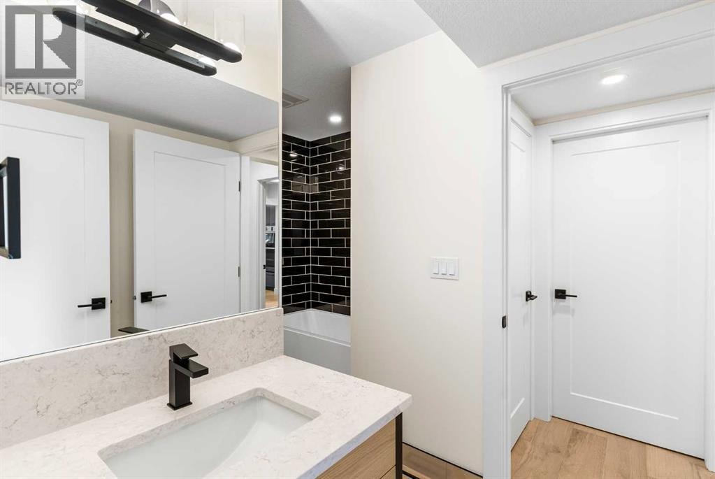 476 WEST CHESTERMERE Drive — photo 36