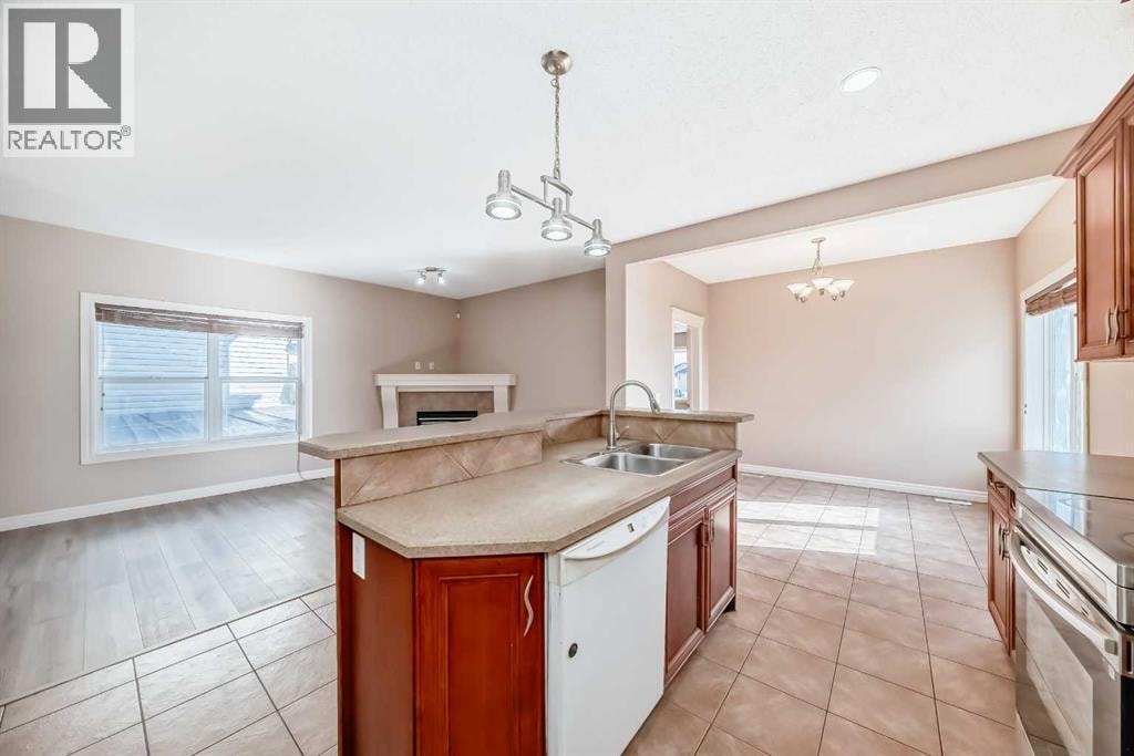 36 Saddleland Court NE — photo 9