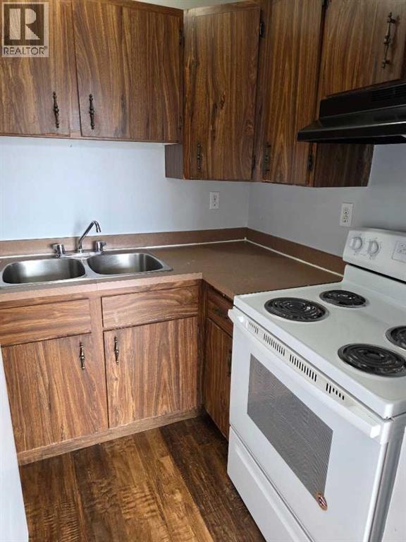 4503 73 Street NW — photo 12