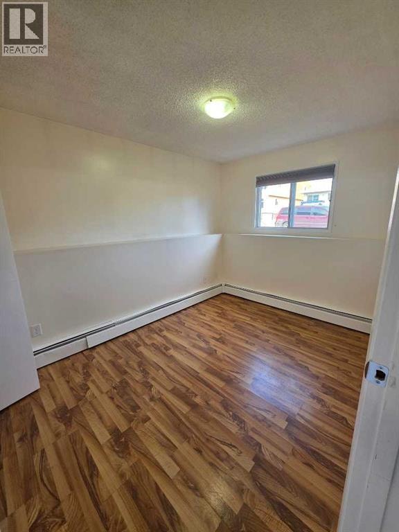 4503 73 Street NW — photo 9