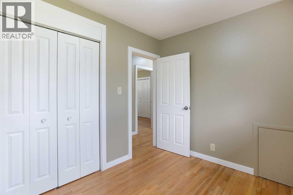 920 41 Street SE — photo 23