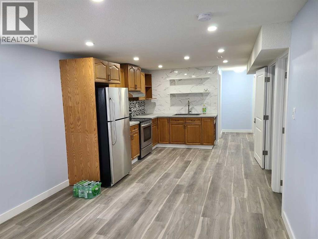 920 41 Street SE — photo 30