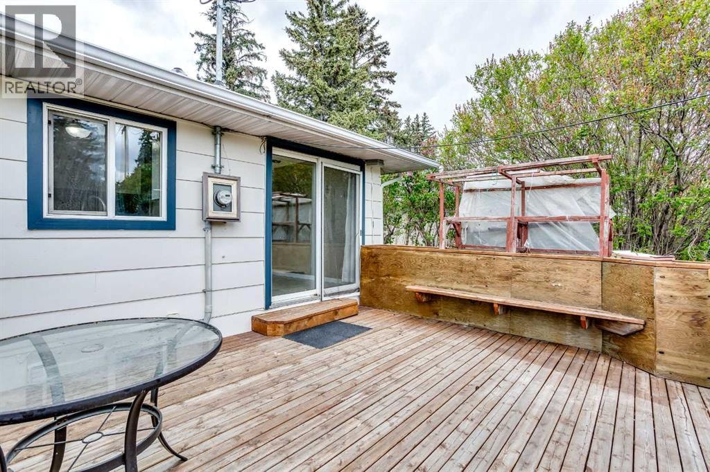920 41 Street SE — photo 49