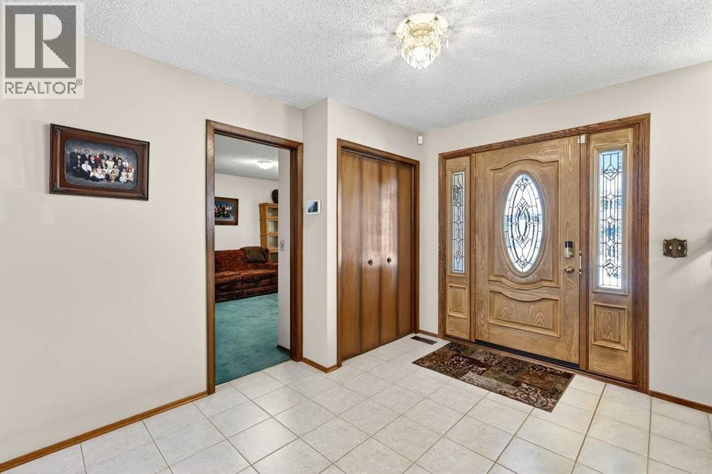 168 Templewood Drive NE — photo 2