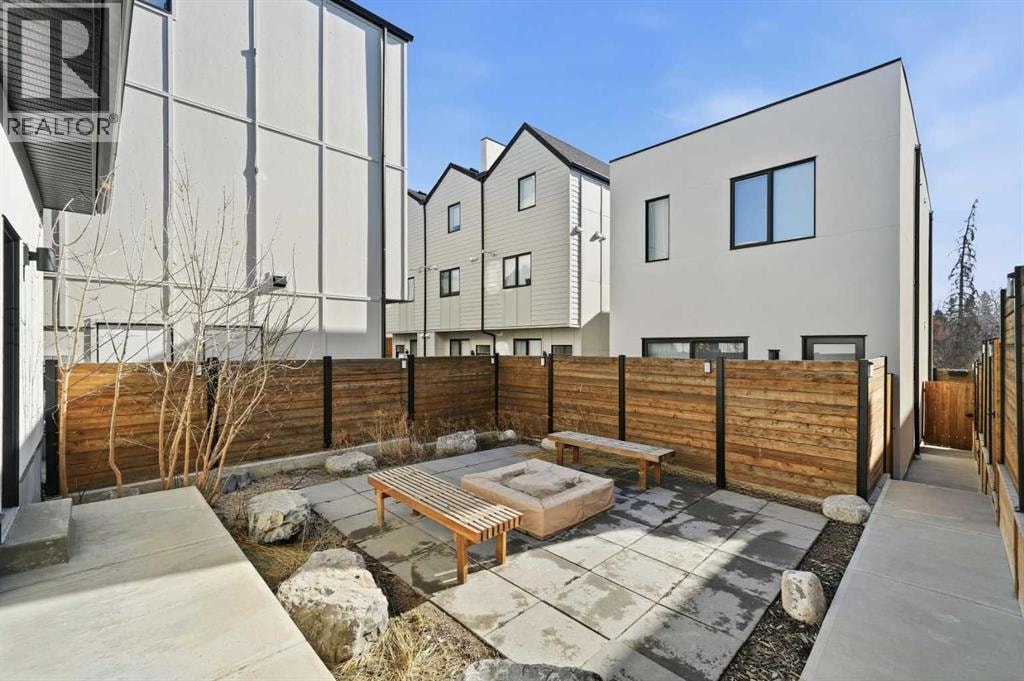 1502 37 Avenue SW — photo 37