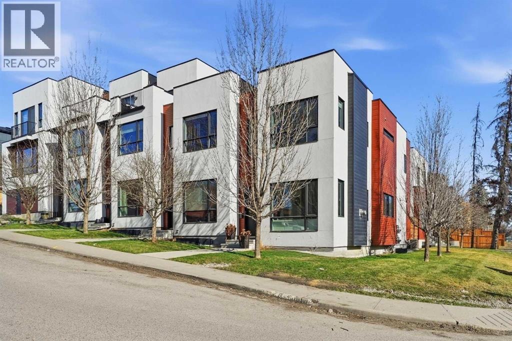 1502 37 Avenue SW — photo 39