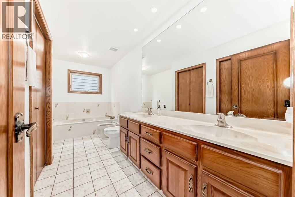 71 Edenwold Place NW — photo 33