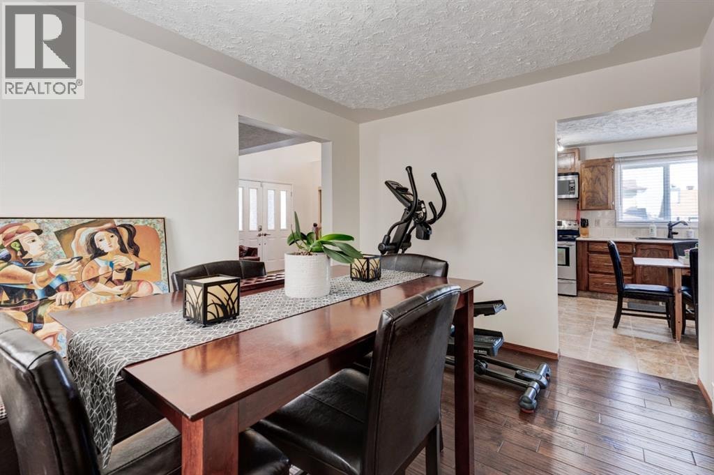 4 Cedargrove Way SW — photo 8