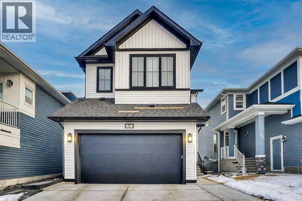 54 Calhoun Crescent NE