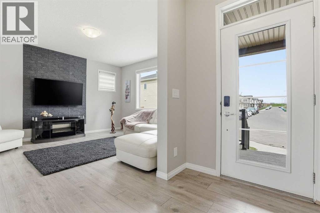 312 Carrington Way NW — photo 4