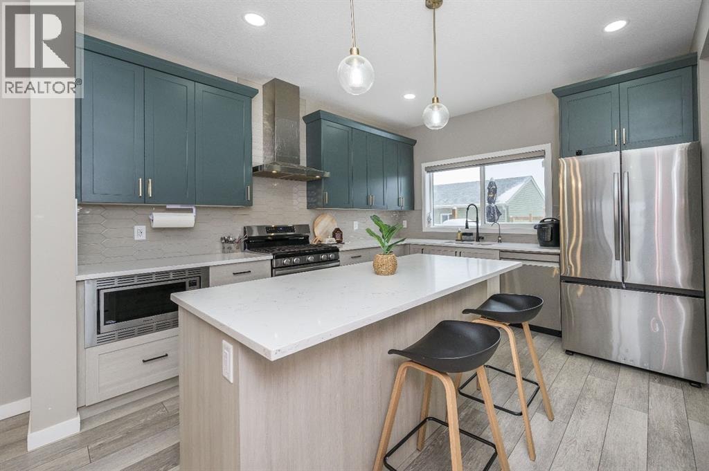 2049 Cobblespring Avenue SW — photo 2