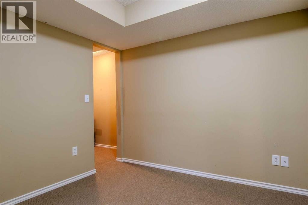 161 Saddlecrest Close NE — photo 35
