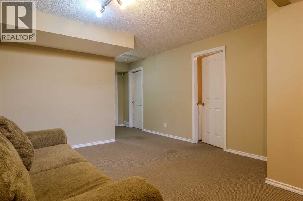 161 Saddlecrest Close NE — photo 30