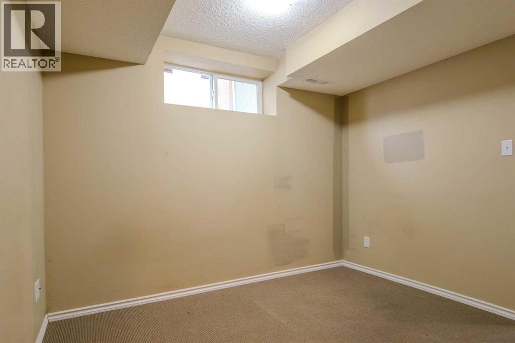 161 Saddlecrest Close NE — photo 36