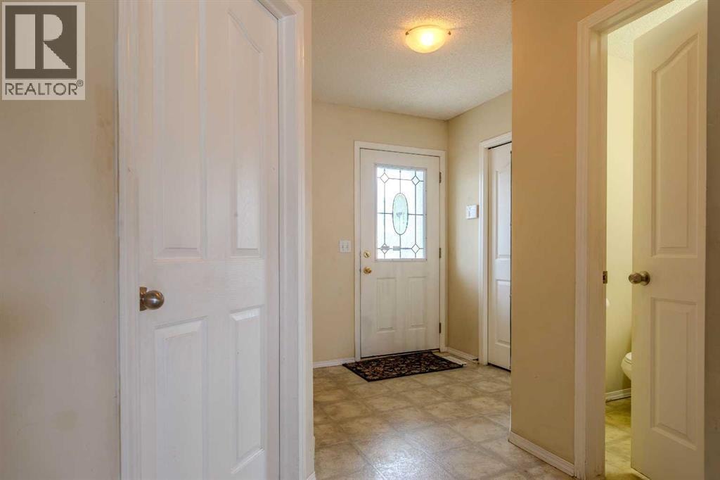 161 Saddlecrest Close NE — photo 13