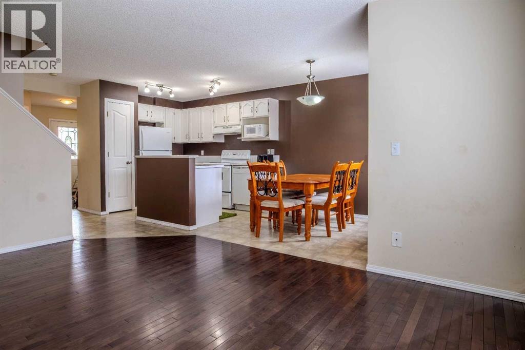 161 Saddlecrest Close NE — photo 5