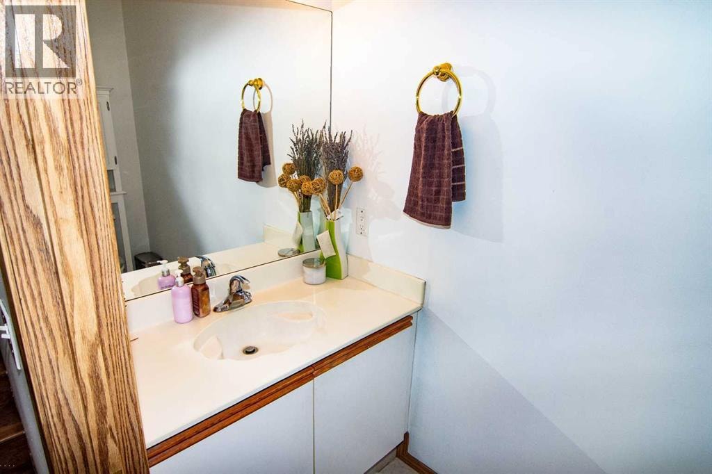3850 Catalina Boulevard NE — photo 12