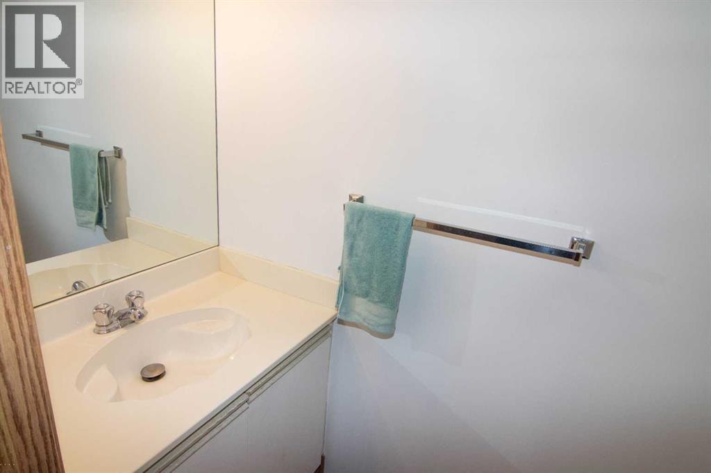 3850 Catalina Boulevard NE — photo 14