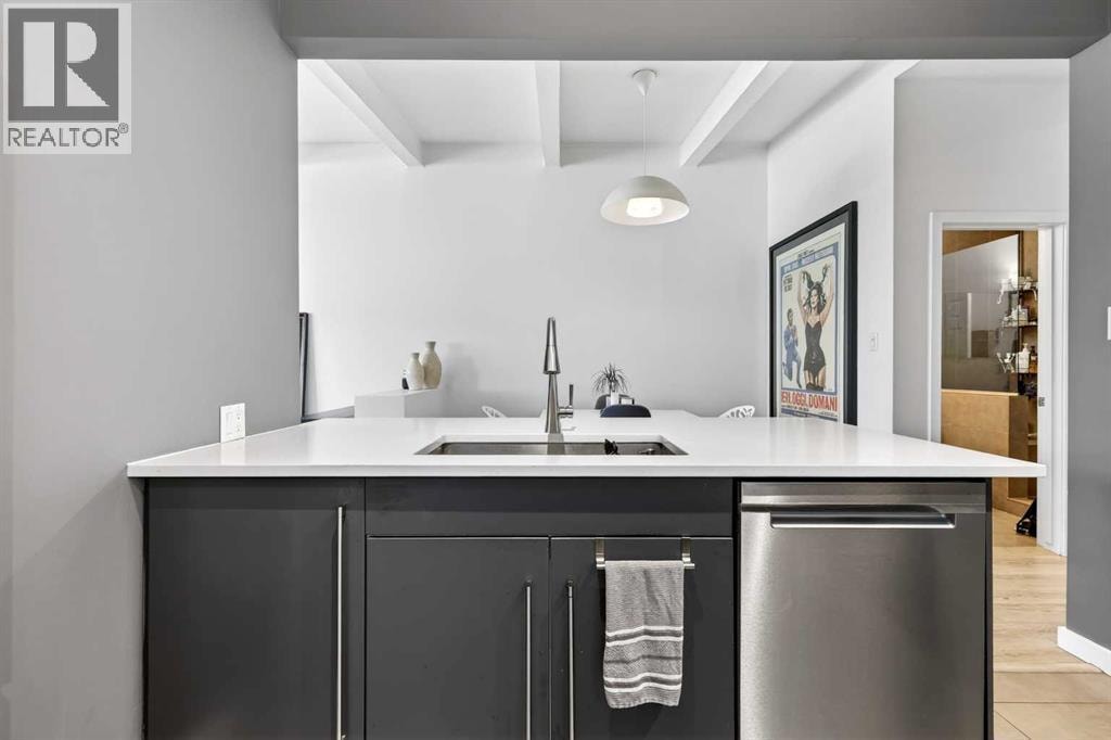 3336 39 Street SW — photo 14