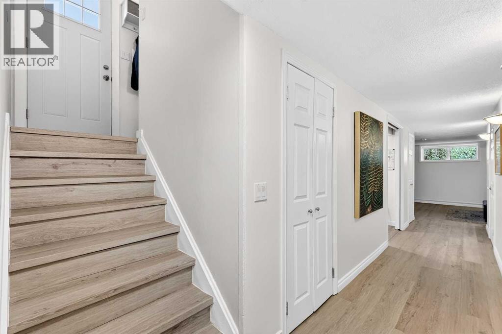 3336 39 Street SW — photo 26