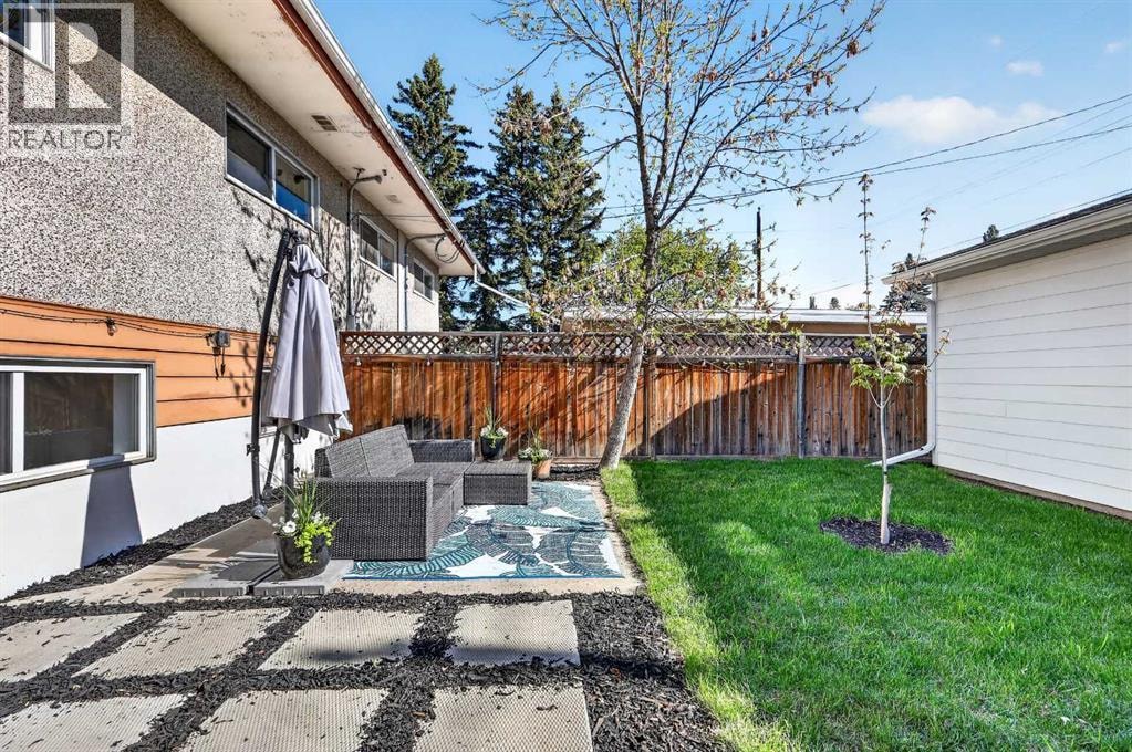 3336 39 Street SW — photo 46