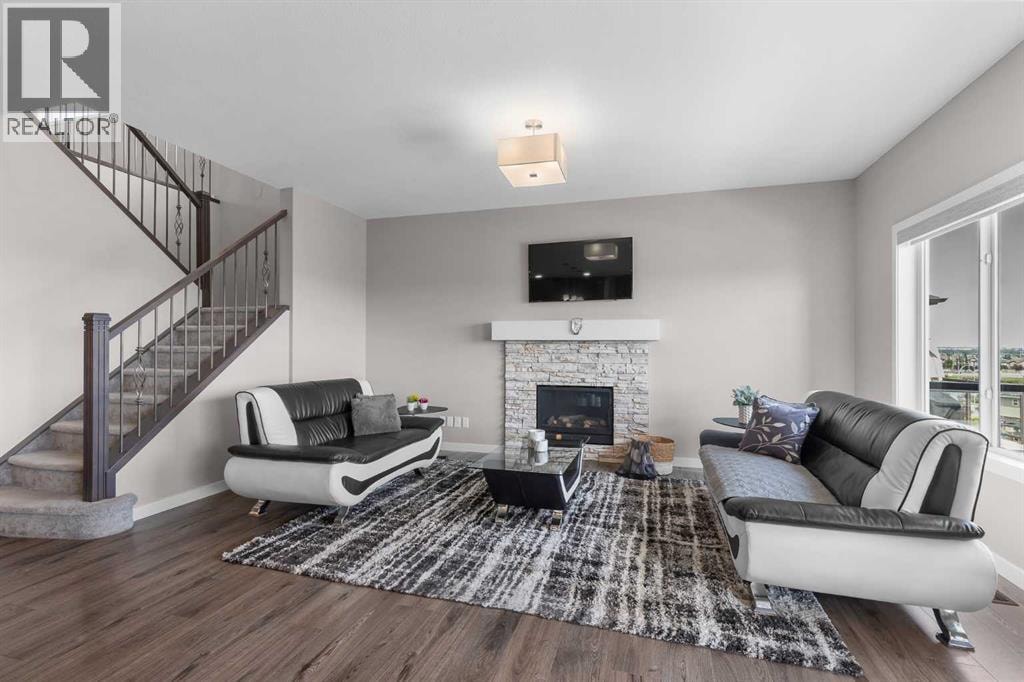 247 Hillcrest Heights SW — photo 3