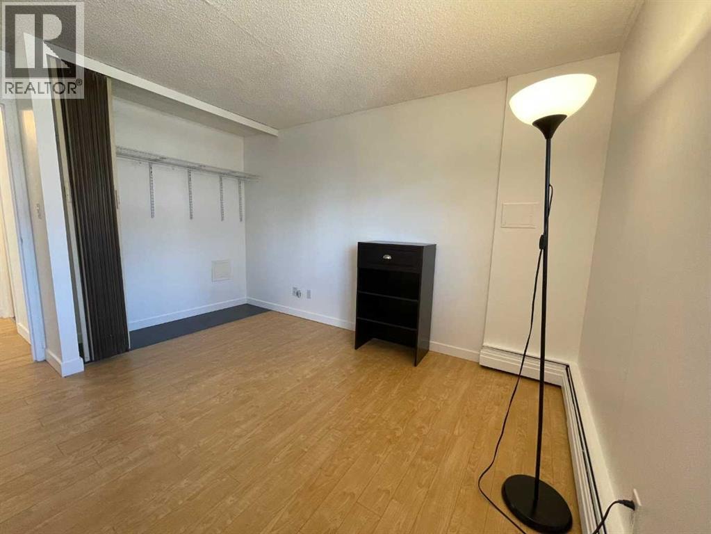 808, 340 14 Avenue SW — photo 10