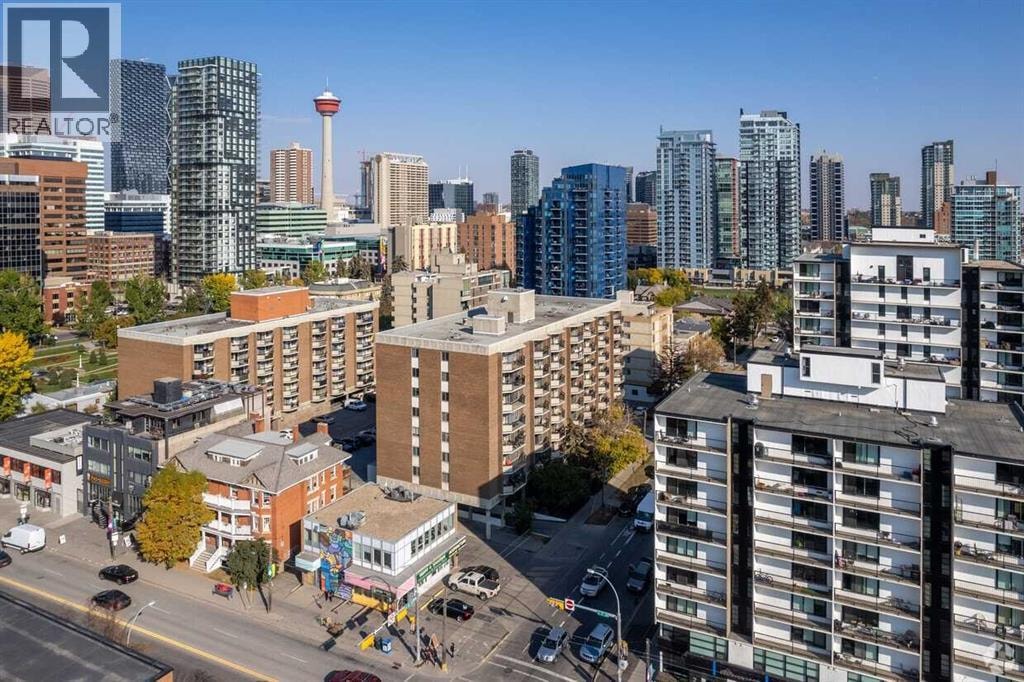 808, 340 14 Avenue SW — photo 1