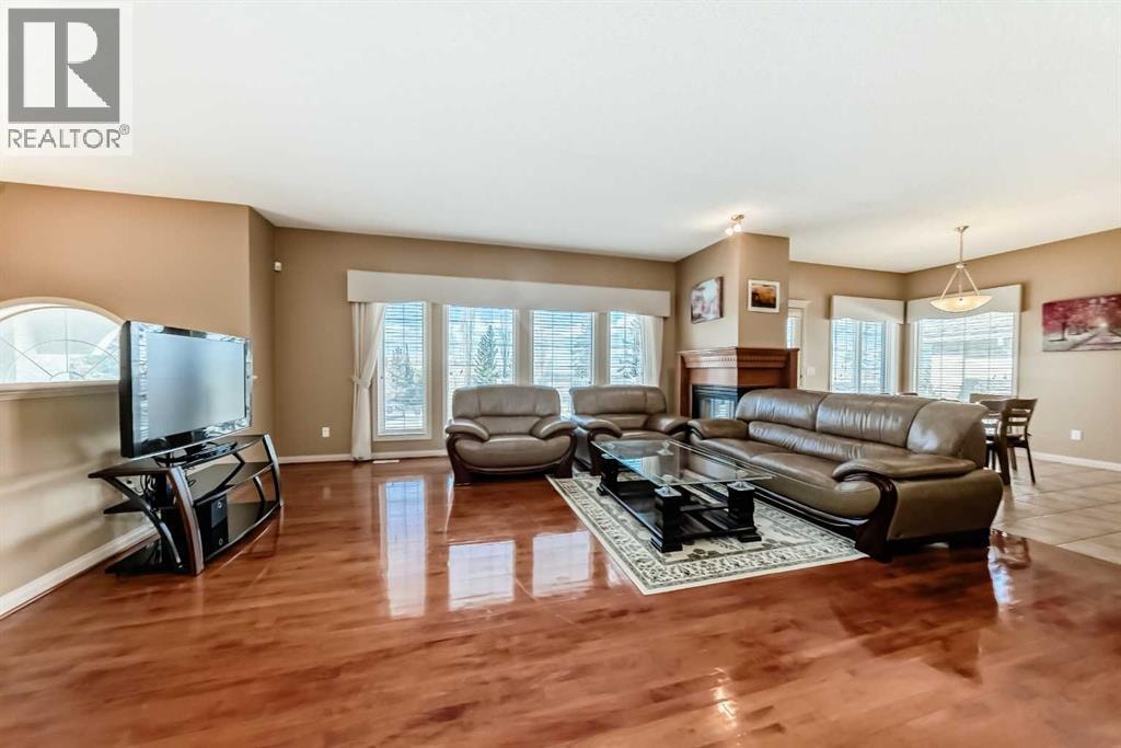 92 Hamptons Drive NW — photo 4