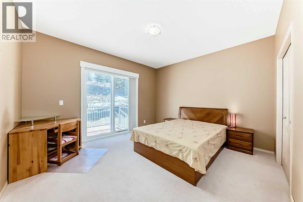92 Hamptons Drive NW — photo 16