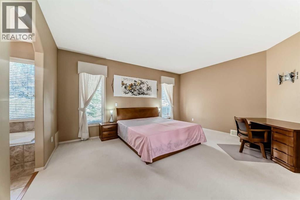 92 Hamptons Drive NW — photo 13