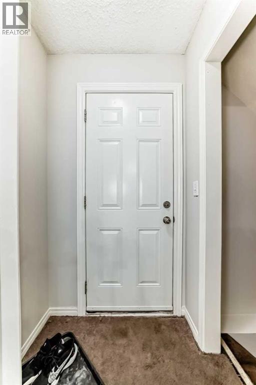 9275 Saddlebrook Drive NE — photo 13