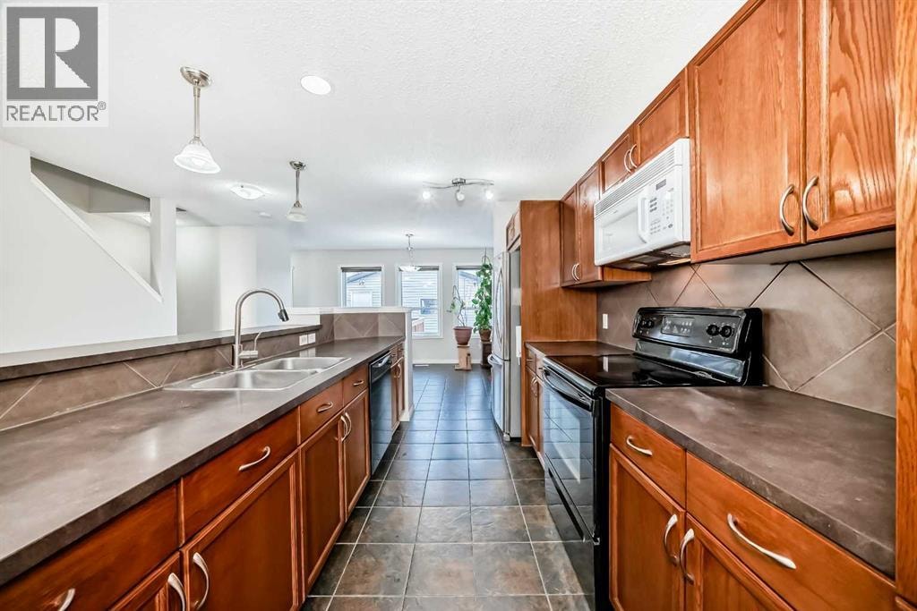 9275 Saddlebrook Drive NE — photo 4
