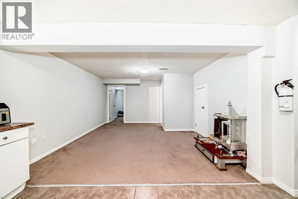 9275 Saddlebrook Drive NE — photo 16