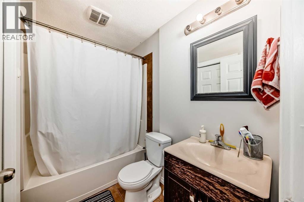 9275 Saddlebrook Drive NE — photo 17