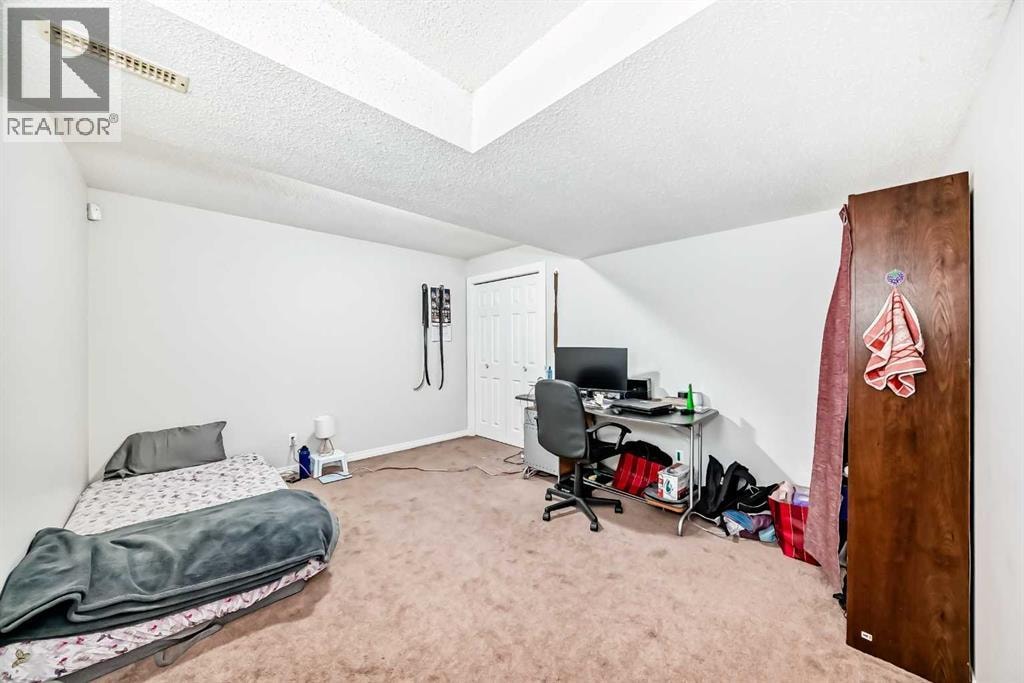 9275 Saddlebrook Drive NE — photo 15