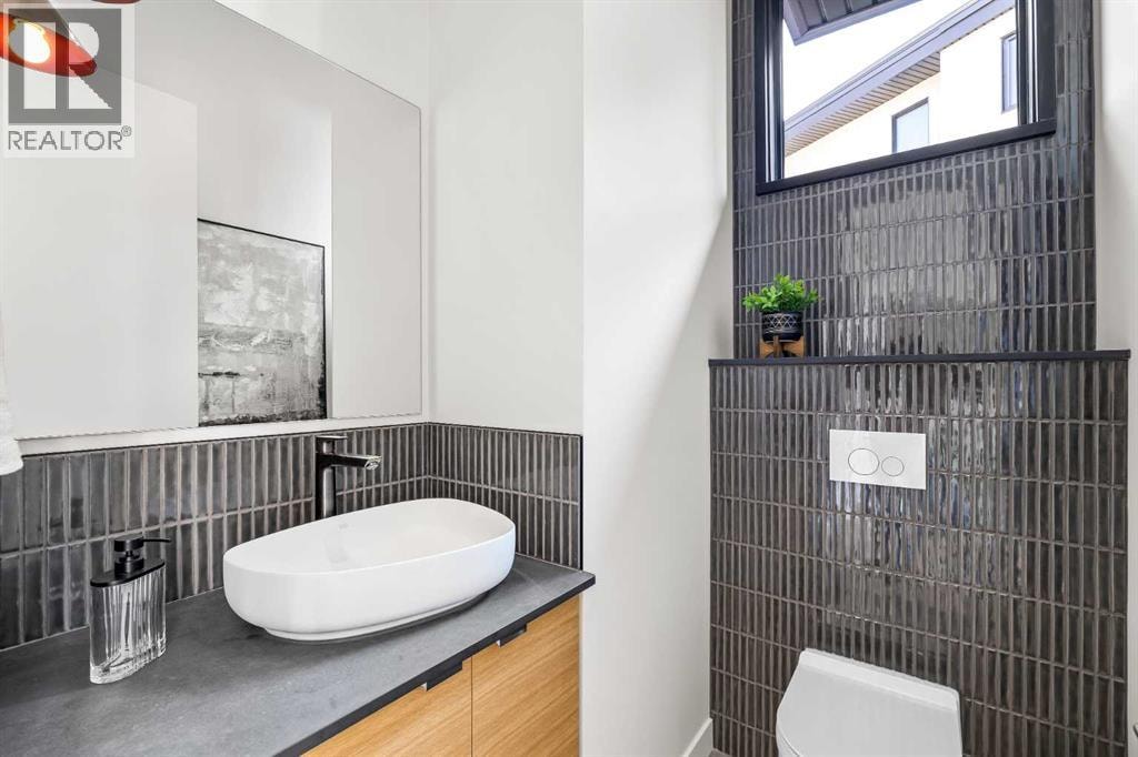 3B Willow Crescent SW — photo 14