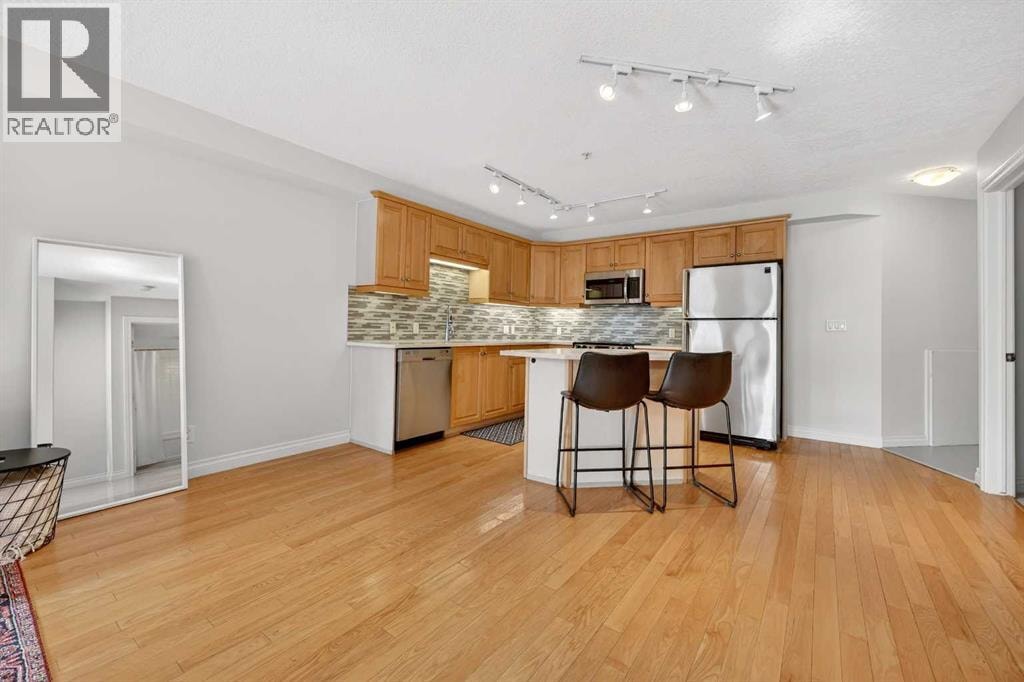 208, 630 10 Street NW — photo 13