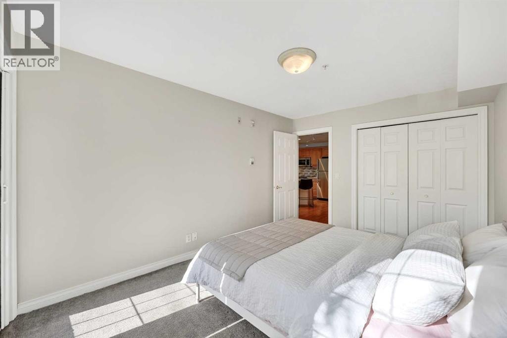 208, 630 10 Street NW — photo 25